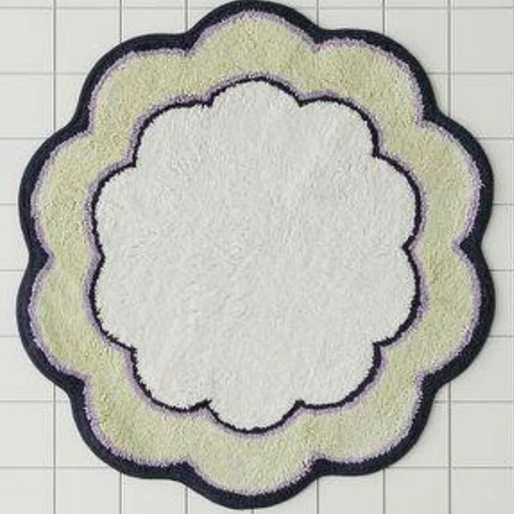 Urban Outfitters Botanical Floral Bath Mat. NEW
